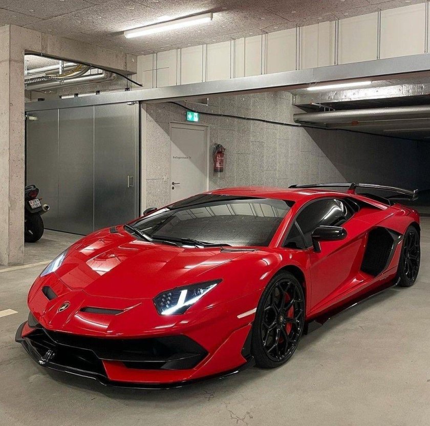 Lamborghini aventador svj roadster