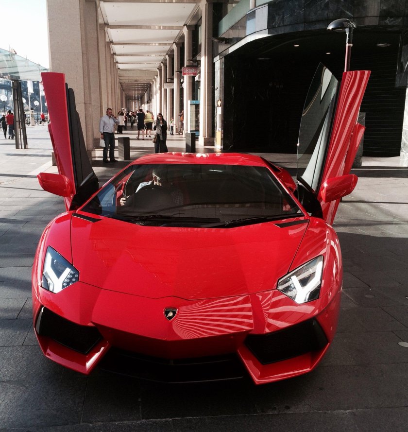 Lamborghini Aventador lp700-4 красный