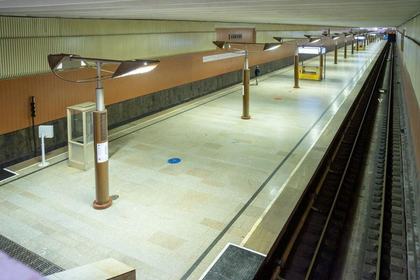 Станция метро волжская