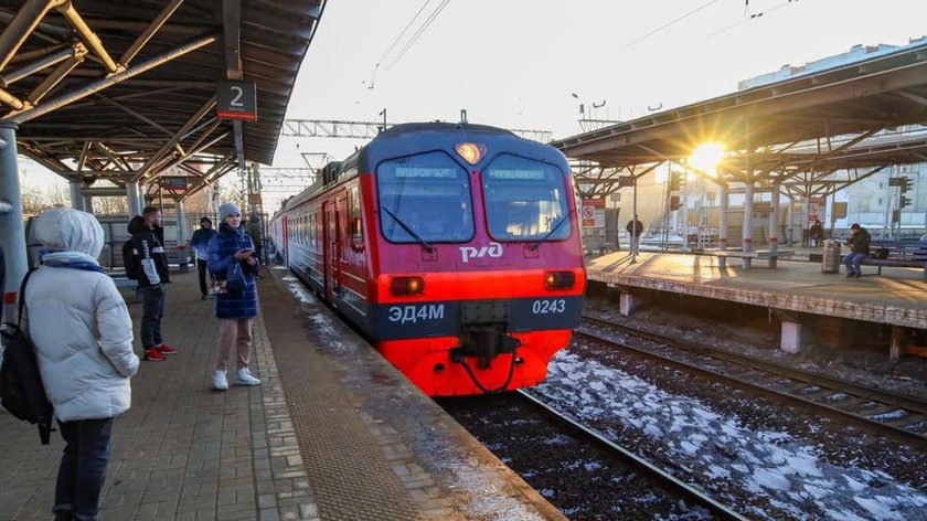 Электричка Мытищи