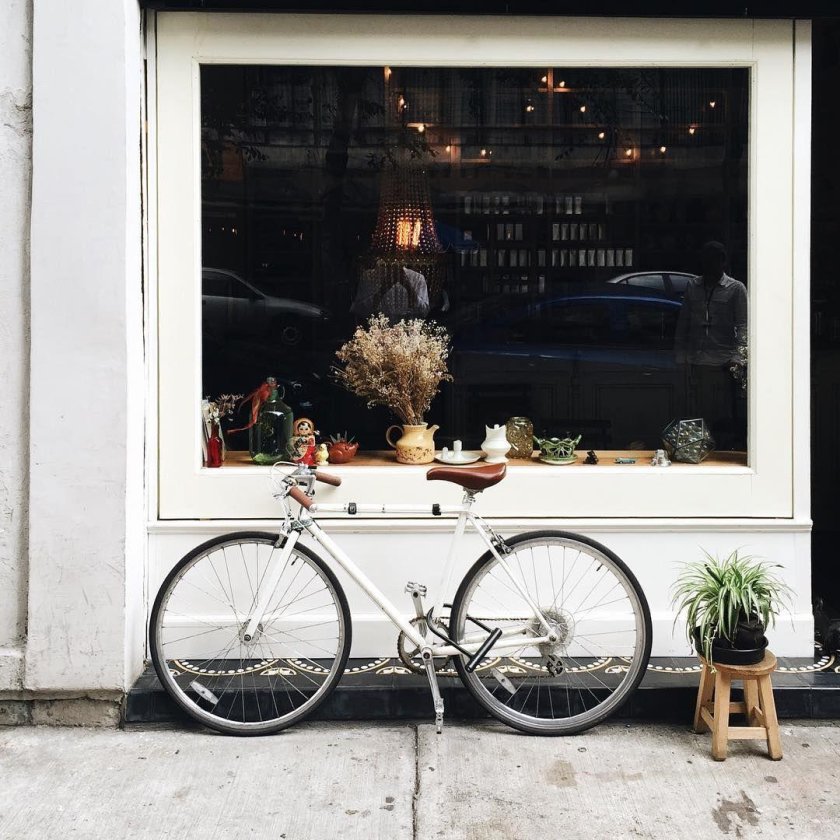 Красивый эстетичный велосипед