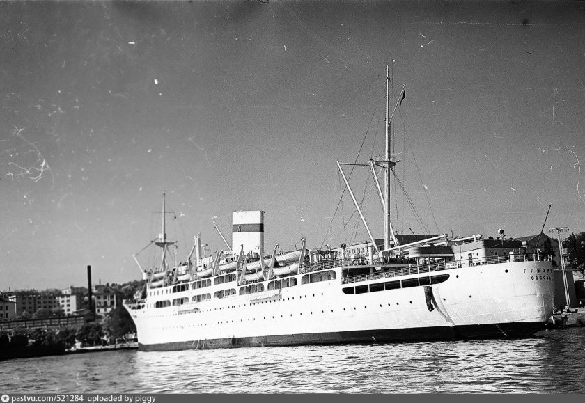 Теплоход Грузия ЧМП