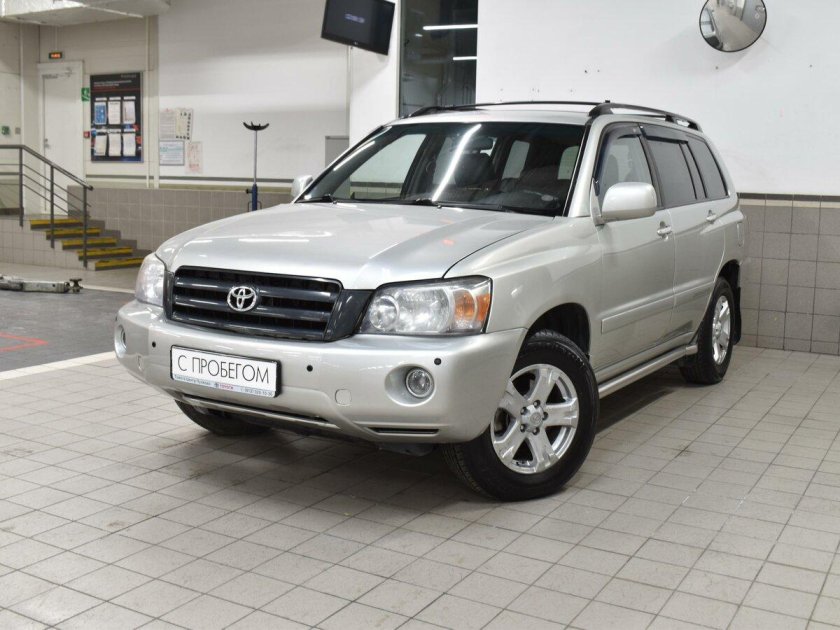 Toyota Highlander 2003 года