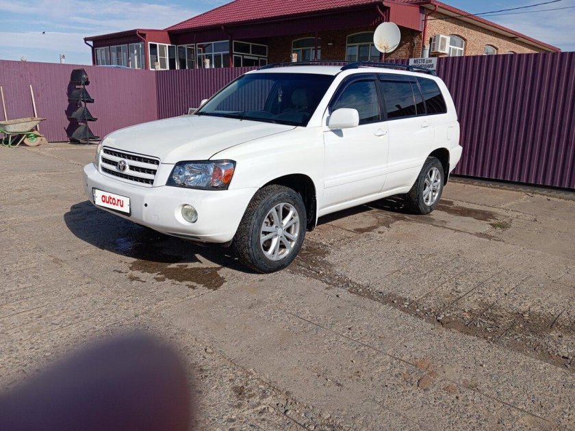 Toyota highlander i (u20)