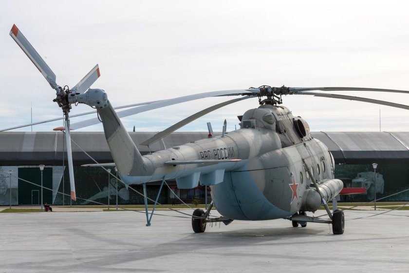 Шасси вертолета ми-8