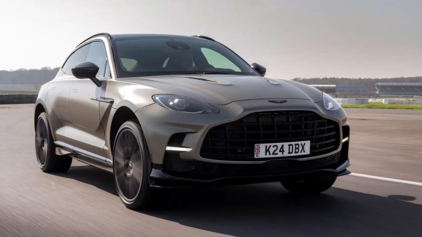 Астон Мартин 2023 DBX 707
