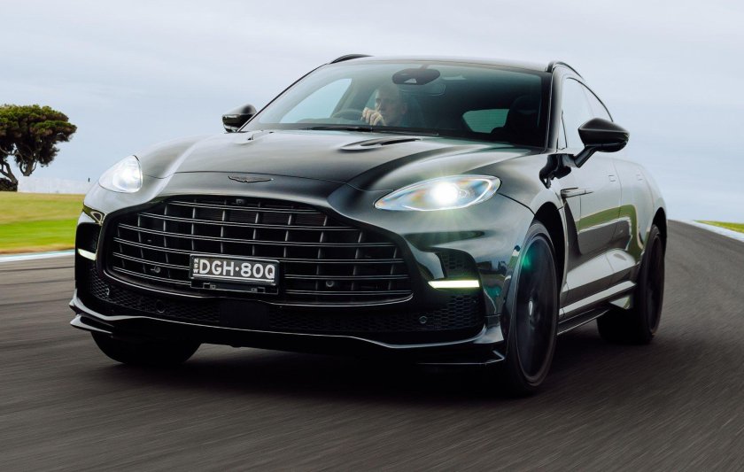 Астон Мартин 707