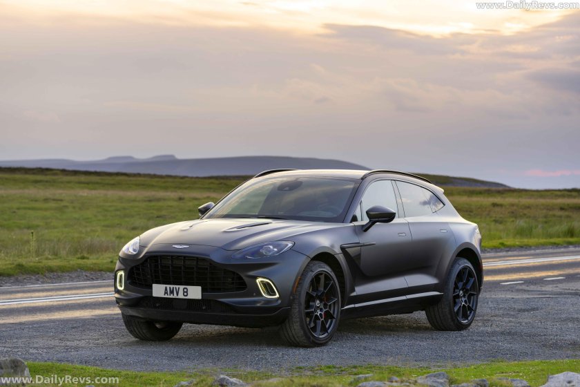Aston Martin DBX