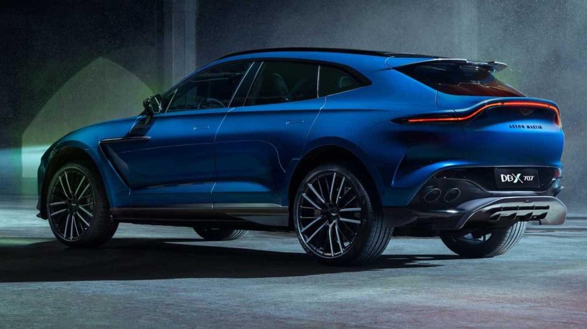 Астон Мартин кроссовер DBX 2022