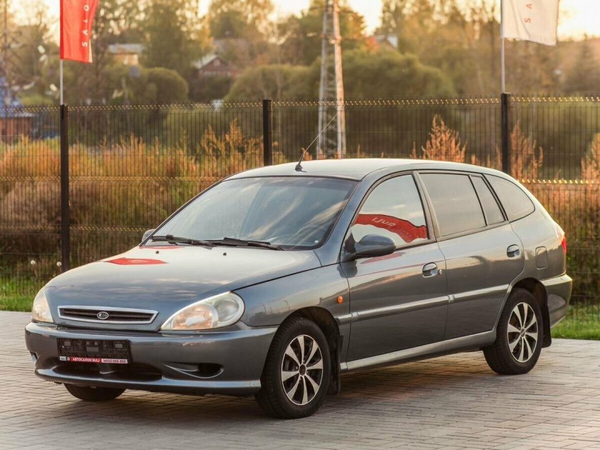Kia rio 2001