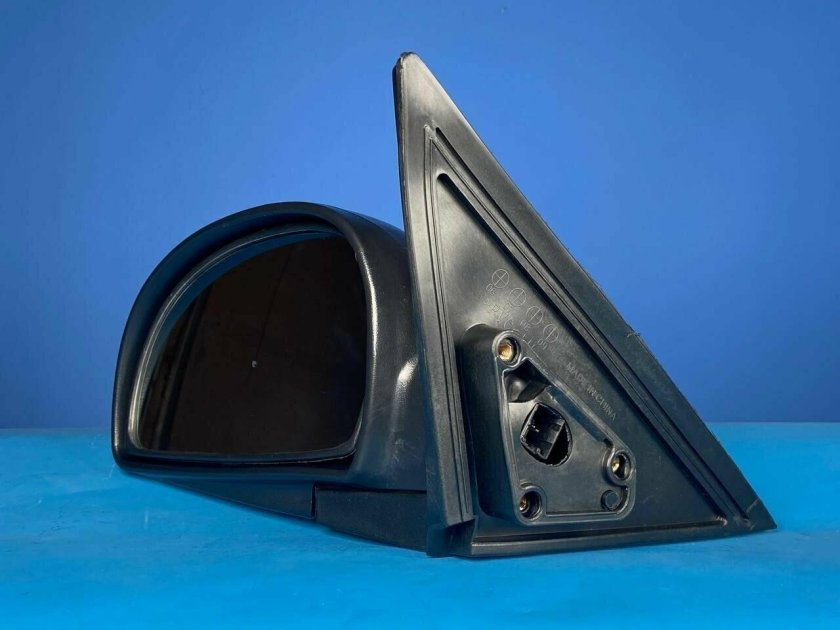 Зеркало на хендай соната 2001 года