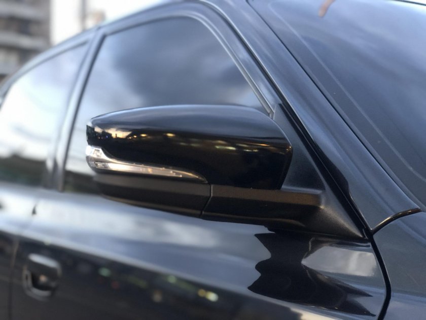 Гранта зеркала на акцент