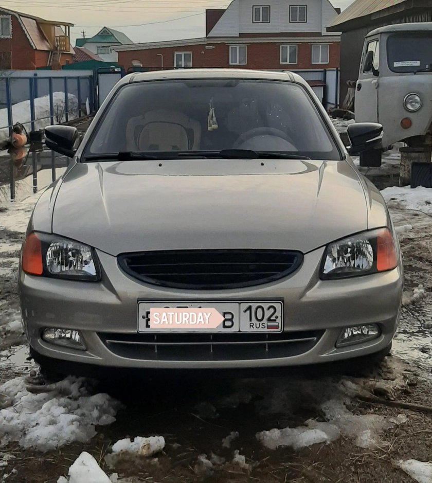 Черный акцент с зеркалами от Гранты