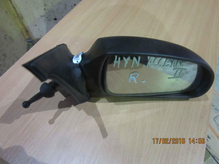Хендай акцент зеркало правое