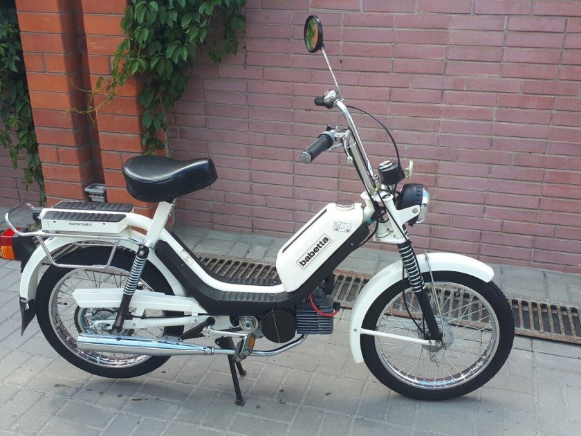 Ява бабетта 210