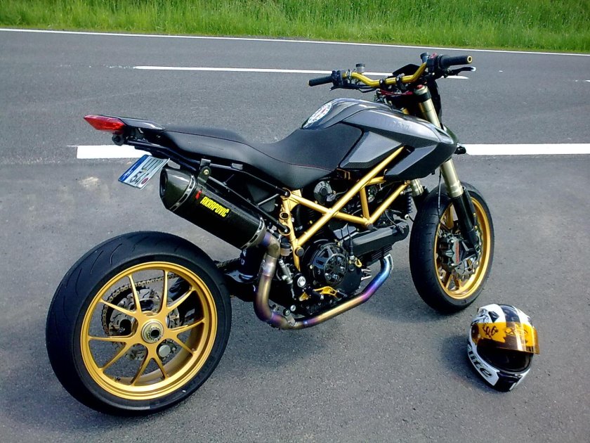 Ducati Hypermotard Custom