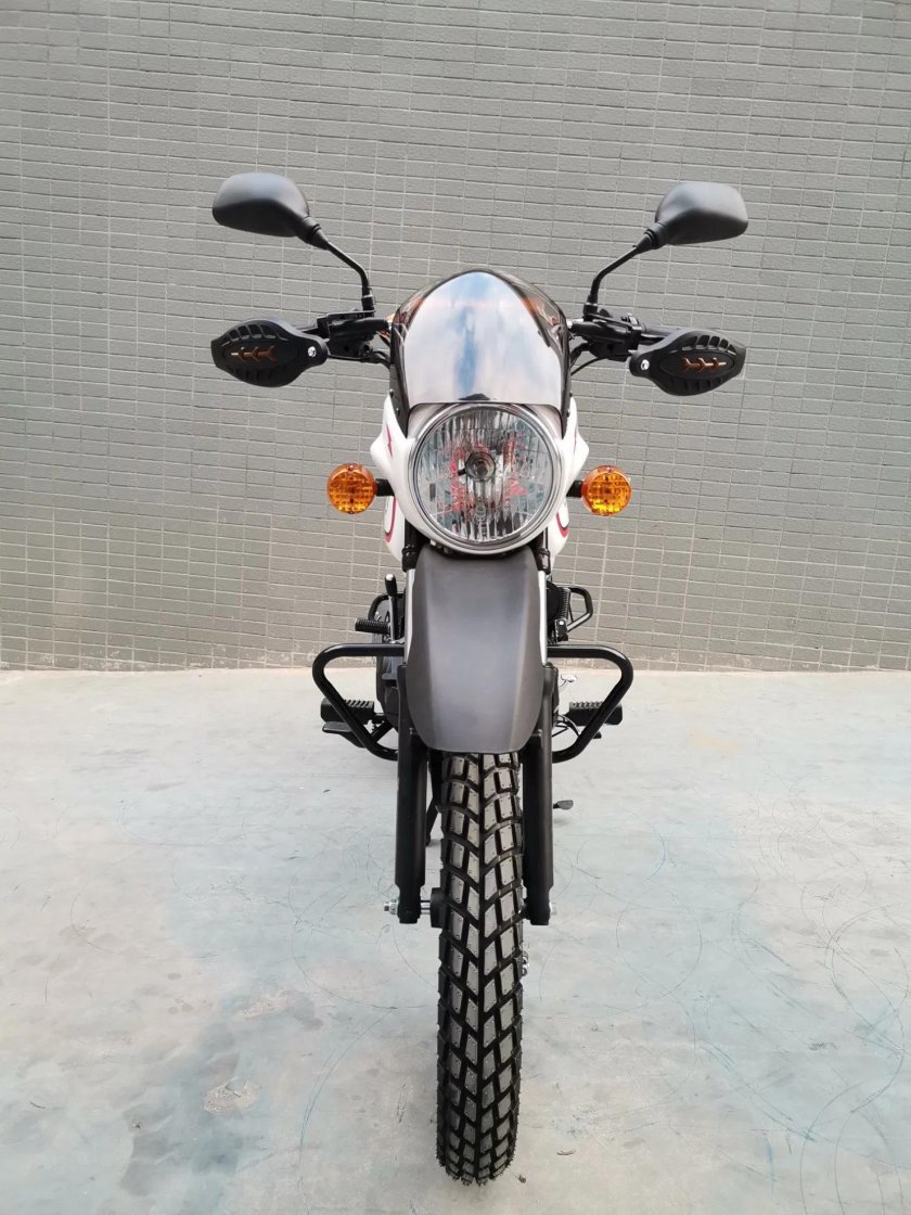 Мотоцикл bajaj boxer 150