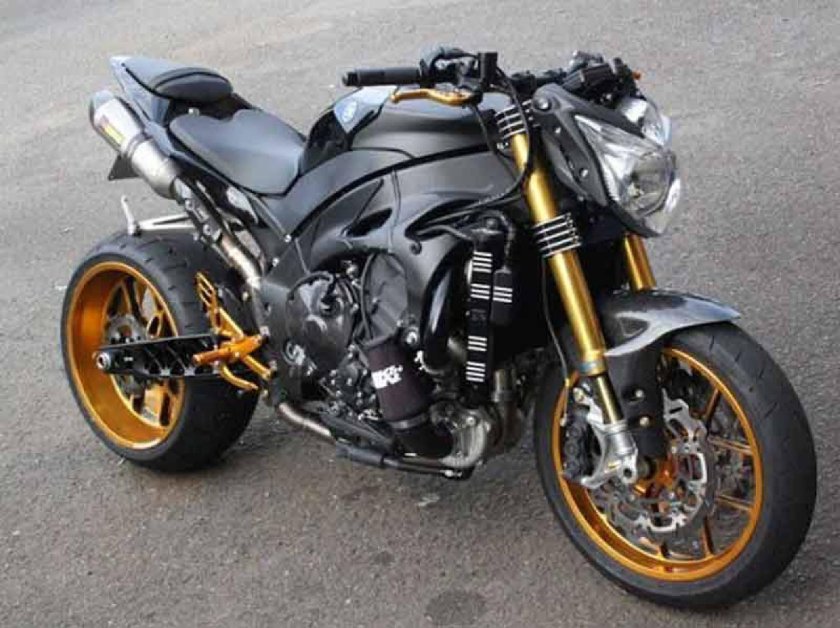 Yamaha r1 Street Fighter