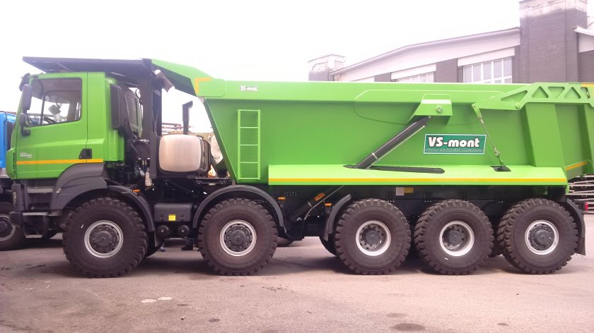 Самосвал Татра т158