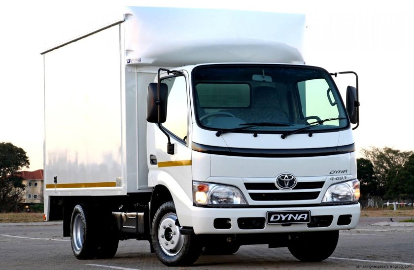 Тойота Хино 300