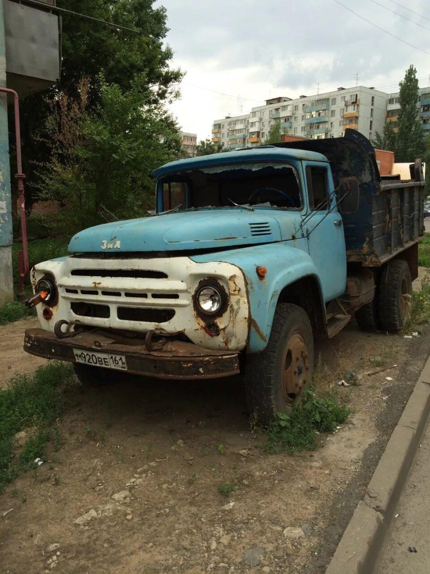 ЗИЛ 130 И ГАЗ 53