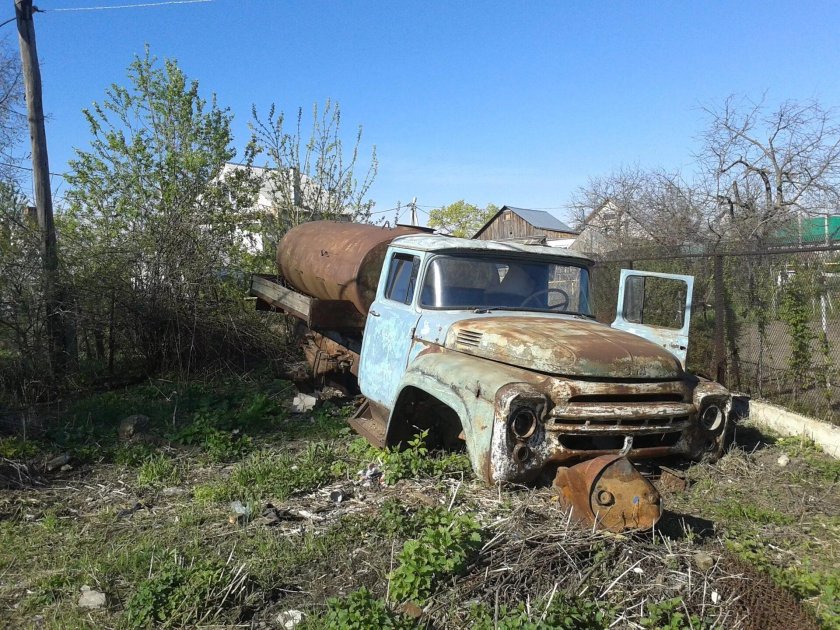 ЗИЛ 130 бортовой заброшенный
