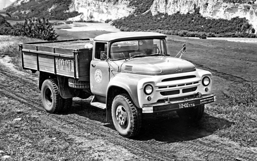 Грузовик ЗИЛ 130