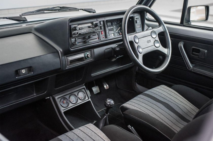 Volkswagen Golf 1 Interior