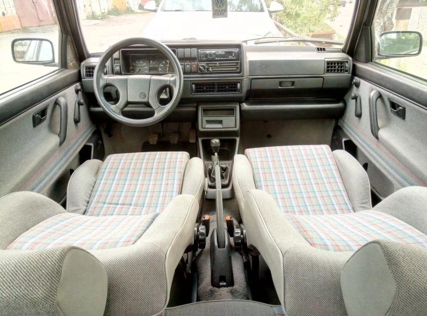 Volkswagen Golf 2 салон