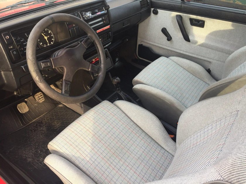 Volkswagen Golf 2 салон