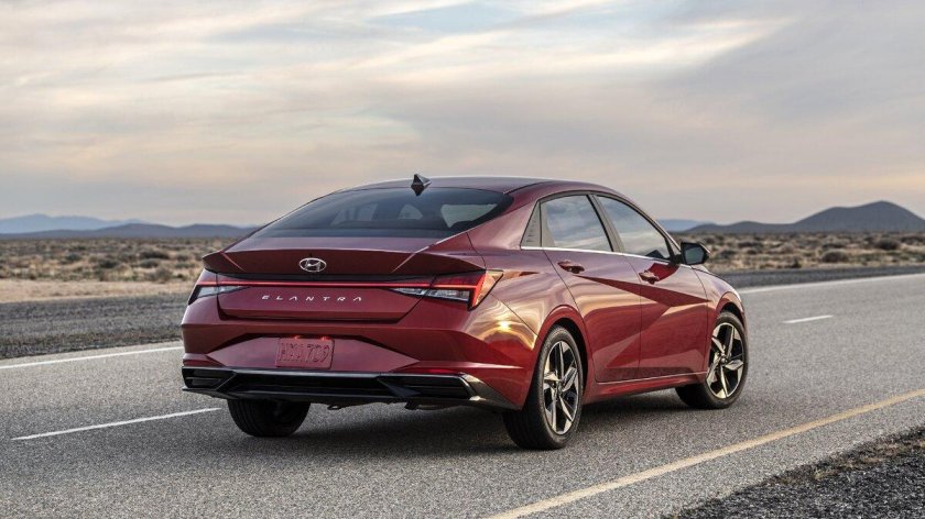 Hyundai Elantra 2021