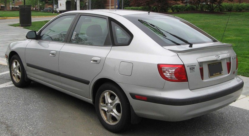 Hyundai Elantra 2006 хэтчбек