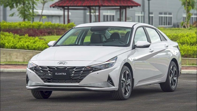 Hyundai Elantra 2023