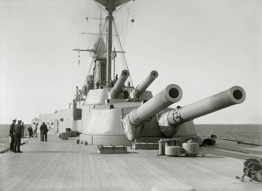 HMS Queen Elizabeth линкор