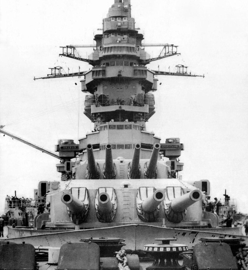 Линейные корабли Дюнкерк и Страсбург