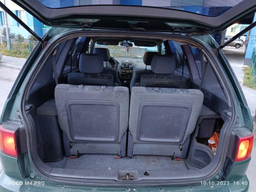 Mazda mpv 2002 салон