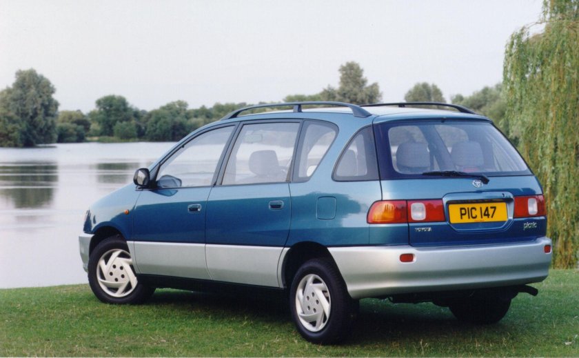 Toyota Picnic 1996