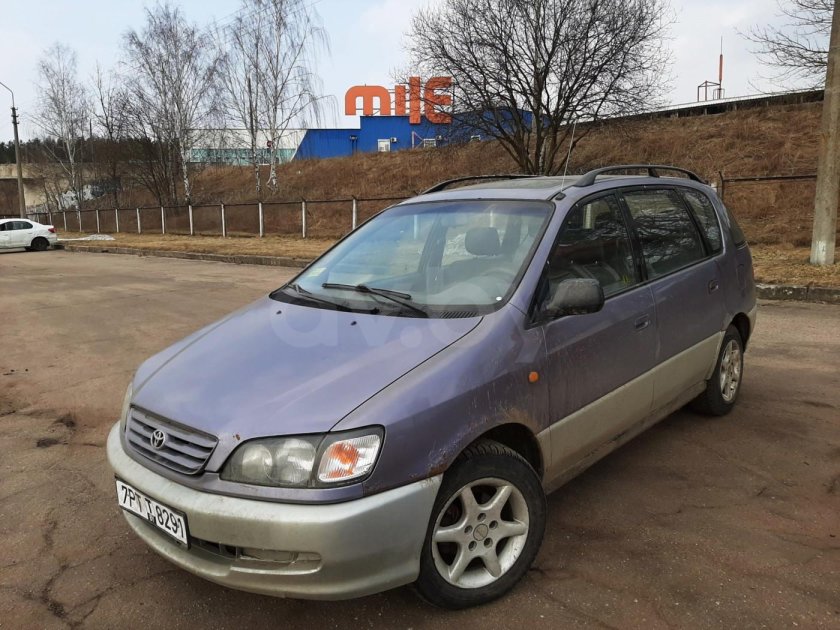 Toyota Picnic 1998