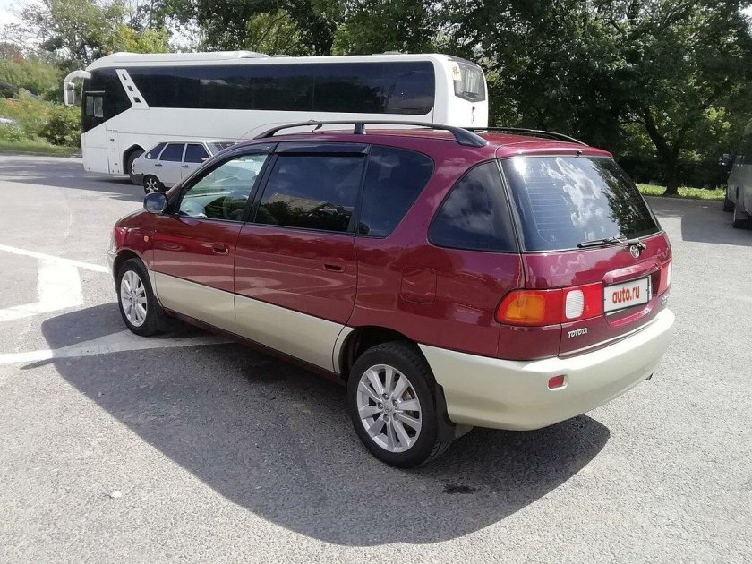 Тойота пикник 2000