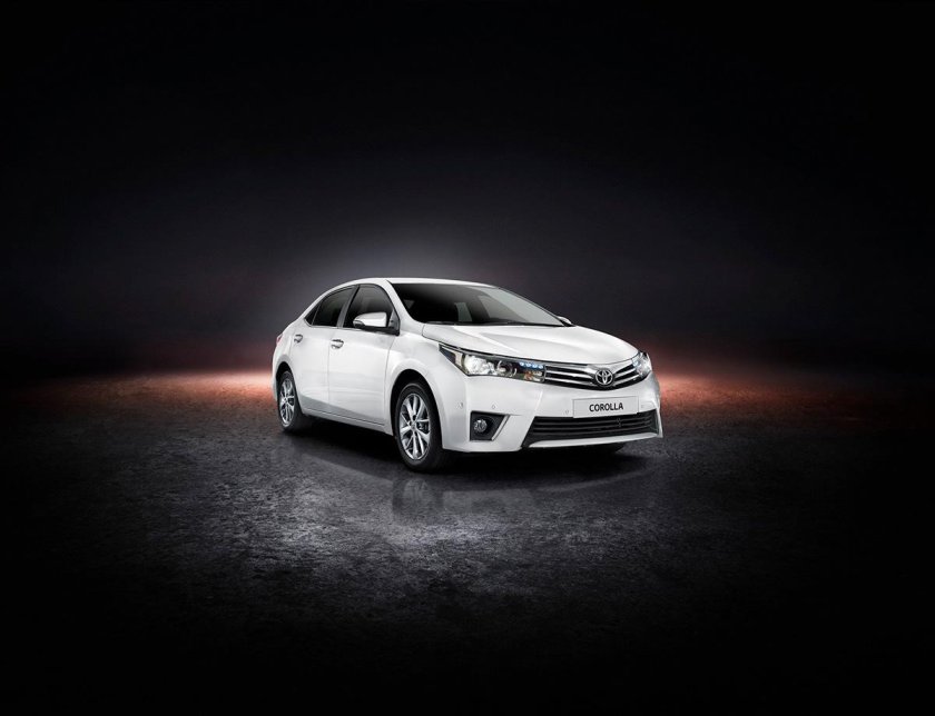 Toyota Camry и Toyota Corolla