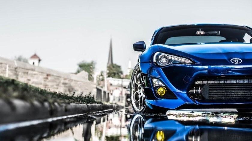 Toyota gt86 синяя