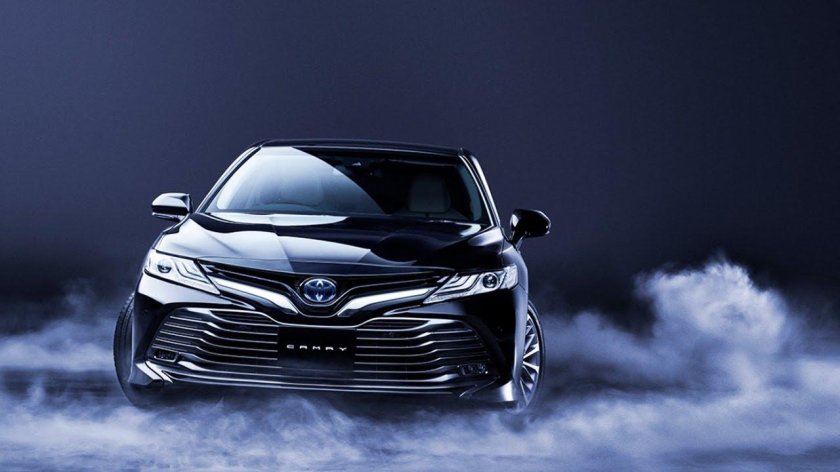 Тойота Камри 70 черная