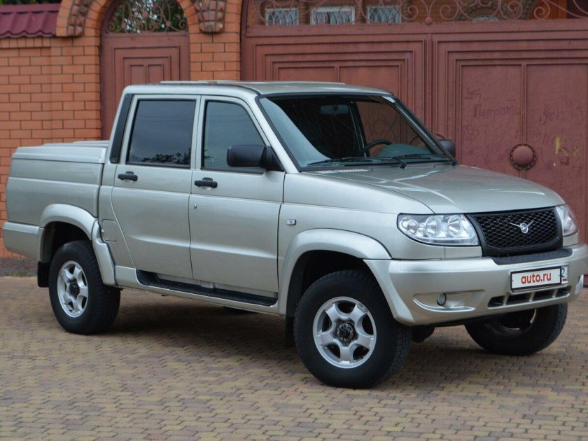 УАЗ пикап бежевый