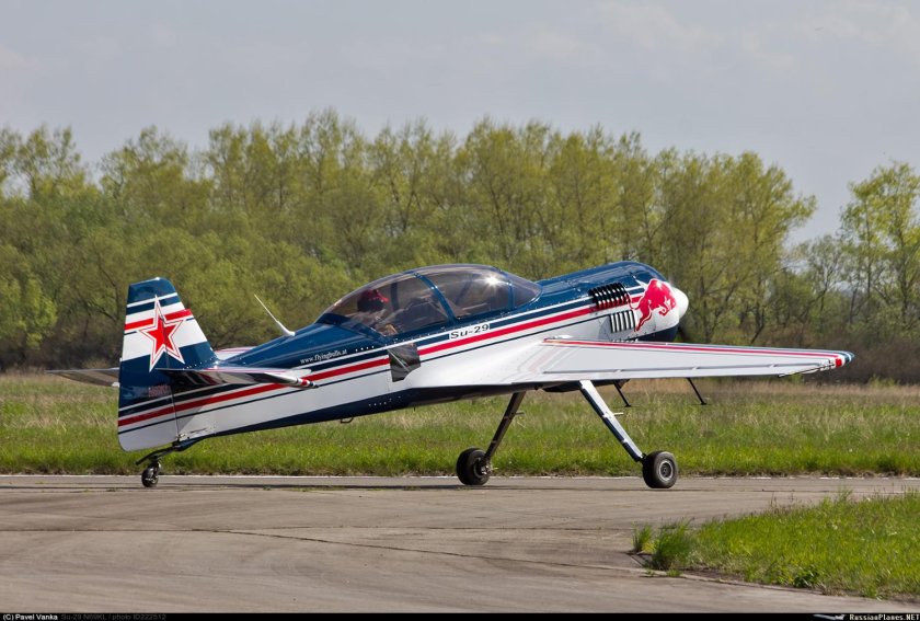 Су-26 самолет