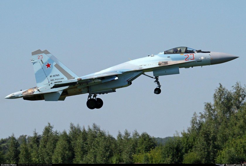 Су-26 самолет военный