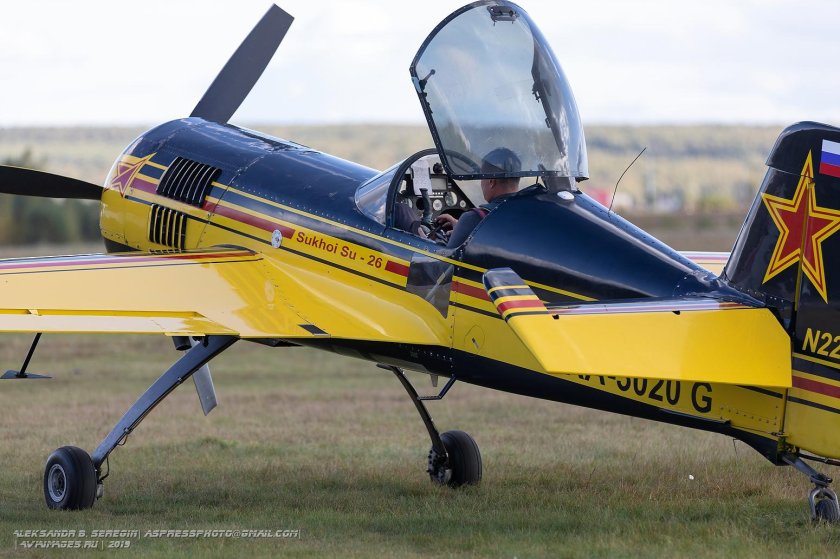 Спортивный самолет Су-26