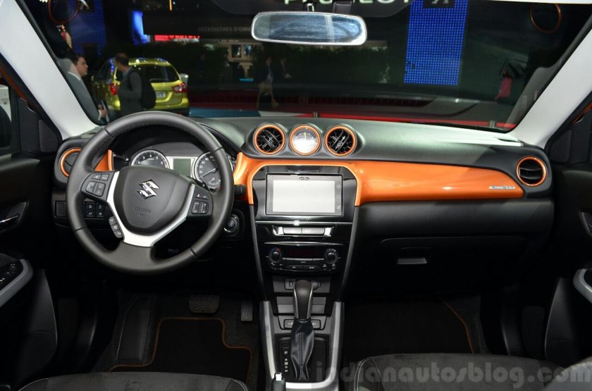 Suzuki Vitara 2015 салон
