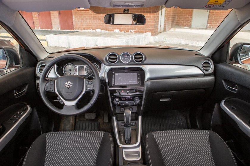 Suzuki Vitara 2016 салон