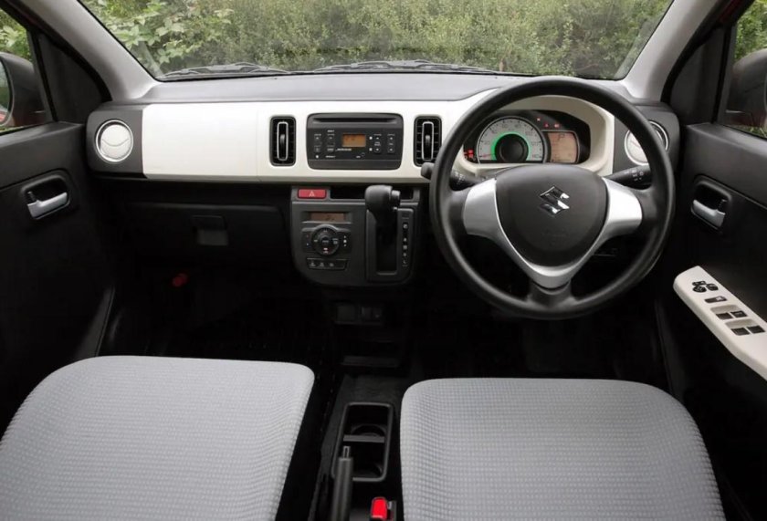 Suzuki Alto 8 салон