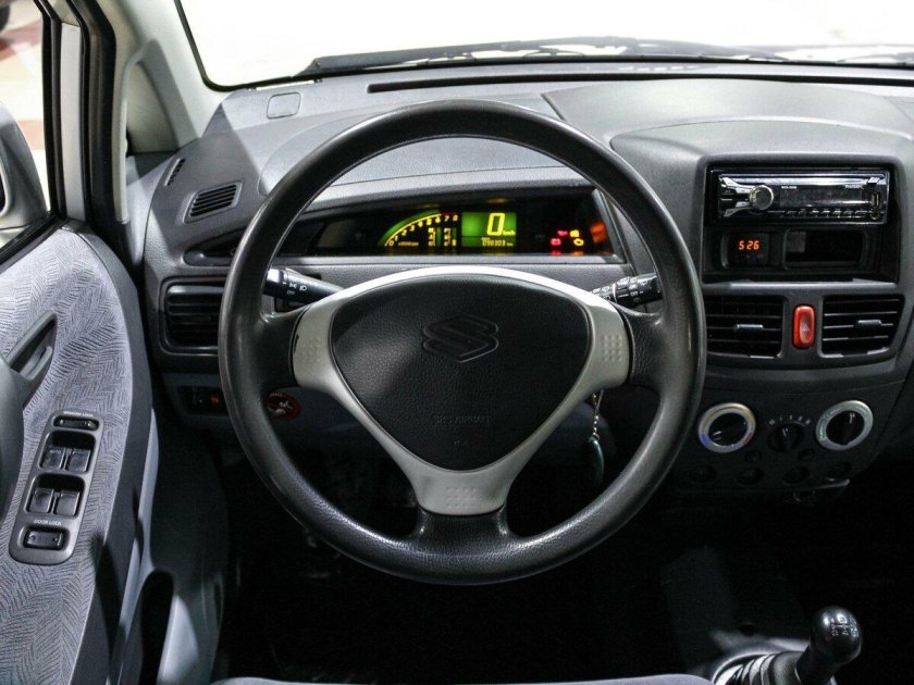 Suzuki Liana 2003 салон